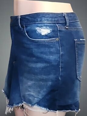 Women's Blue Denim Cut Off Shorts Distressed Raw Hem Frayed Hem Pockets